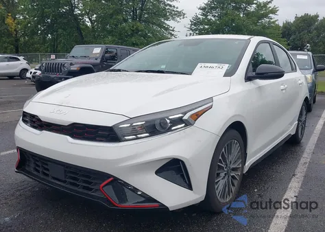 2024 Kia Forte Gt-Line z USA, uszkodzony, nr VIN 3KPF54AD2RE774596